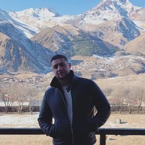 Meet your Posher, Rauf